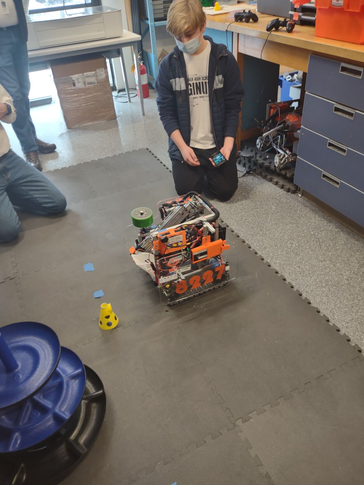 Stefan Zygawski demonstrates robot
